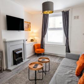 Stylish Ashbourne townhouse near the Peak District and Alton Towers
