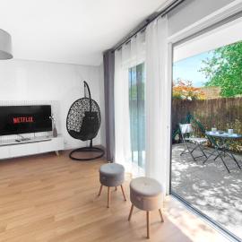 ParcAppart 5 - Terrasse - Parking - Netflix, hotel a Lanester