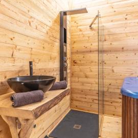 Chalet & SPA Privata - Baita al Frassino, Ospitar