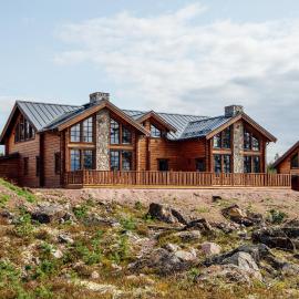 Älgen en fjällstuga med stor altan i sydväst i Idre Bergsby, hotel v destinácii Idre