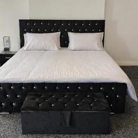 Cozy Studio in Oldbury with Extra Beds