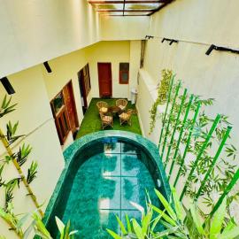 Cygnus Villa with Cocktail pool