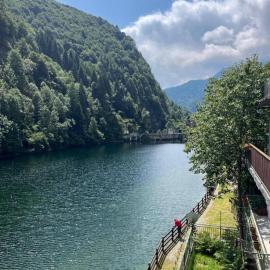 Il Giardino sul Lago Lake View Valsesia, готель у місті Rimasco