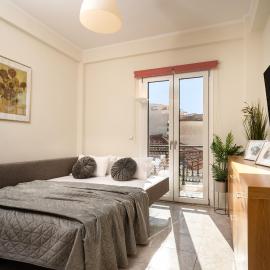 Melos House - Charming Apartment with Jacuzzi in the Heart of the City Perfect for Memorable Summer Experiences By Villa Mana Gers