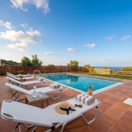 Kivotos Villa Private Pool