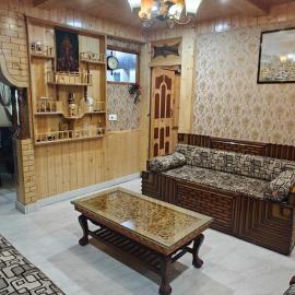 Himtal Stays 3BHK Jungle View Retreat, Manali, hotel in Manāli