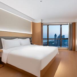 JI Hotel Wuhan Jianghan Road Pedestrian Street River View