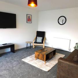 NEW - Large Fully Renovated House in East Kilbride