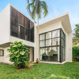 Anas house in Lipa Noi