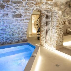 KAZA BELLA - Haut Marais Modern flat with small pool