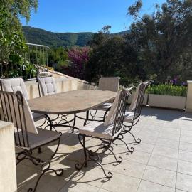 Appartement Les couleurs de Provence, hôtel à Dieulefit