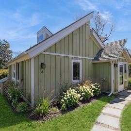 Seabreeze 4 Charming Cottage footsteps to beach, hotel en Hampton Bays