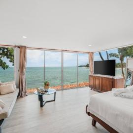 Escape Beach Front Cottage - 2 bed family room, hotel u gradu Ban Thung