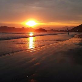 Frente Mar no Gonzaga - Garagem, Ar-Condicionado, Wi-Fi - Ideal para casais, hotel sa Santos