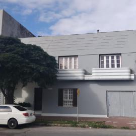 Sobrado situado zona nobre, hotel in Rio Grande