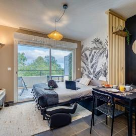 Studio Azur - Pool & Near Geneva, Airport, готель у місті Превессен