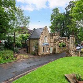 Charming 2BR Family Retreat with Garden and Great for Relaxation, Hotel in Scorton