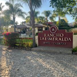 Hotel Cabañas Rancho La Esmeralda, hotel sa Mascota