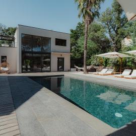 Villa Ryx avec piscine, hotel i Grimaud