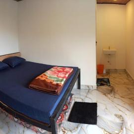 Budget couple rooms vattavada, hotel in Vattavada