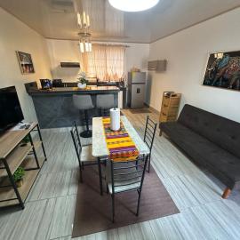 New full apartment near FerryBocas AC, hotel in Almirante