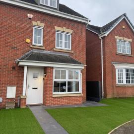 Spacious 4 bed home for Families & contractors.