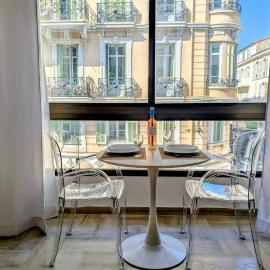 Elegant Apartment in Gray Albion - Parking, Central Cannes