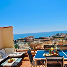 Espacioso Dúplex con terraza y vistas, hotel in Aguadulce
