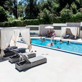 Fouxia Apartments and Studios, hotel a Perama