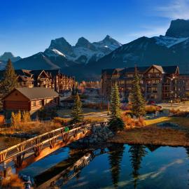 Spring Creek Vacations, hotel en Canmore