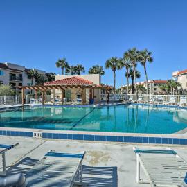 Walk to St Augustine Beach! Resort-Style Condo