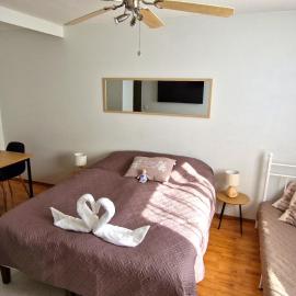 Studio with AC and free parking near the harbor and city center, hotel di Lappeenranta