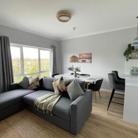 Stylish City Retreat 3 - super king bed