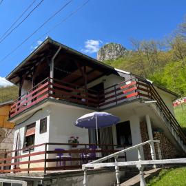 Vikendica Nada, hotel 