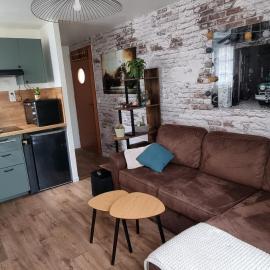 Charmant studio, hotel in Vernon