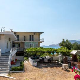Vida House, hotelli kohteessa Borsh