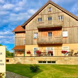 Ferienhaus Winterbergblick, Nationalpark Sächsische Schweiz, 5 Wohnungen und Gemeinschaftsraum, Boulderraum und Sauna im Haus, hotel u gradu Hinterhermsdorf