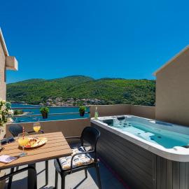 Modern Apartment with Jacuzzi & Sea View - Volare
