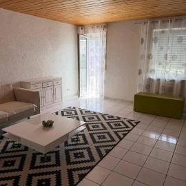 Eltons Fewo beim EuropaPark 4- Zimmer Apartment, viešbutis mieste Herbocheimas