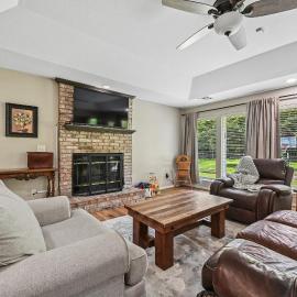 Legacy Family Grand Lake Retreat 5 minutes to Wolf Creek Boat Launch Marina and Expo Center – hotel w mieście Grove
