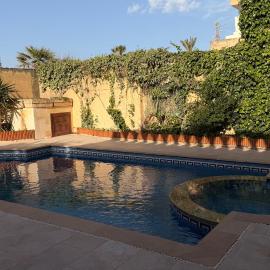 Stella & Stone Guesthouse, khách sạn ở Għarb