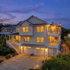 6BR Soundfront Private Pool, Hot Tub, Rooftop Deck, hotel a Duck