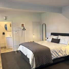 Self Contained gem in the country, near to town, hotel in Twyford