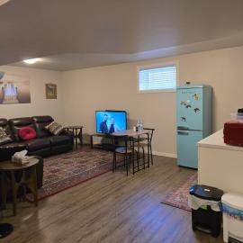 The Peaceful Lower Loft, hotel en Winnipeg