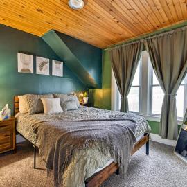 Cozy 1bd apartment in the heart of Liverpool NY, hotel in Liverpool