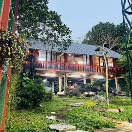 HomeStay Pickle ball, hotel in Ðồng Vo