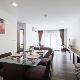 HUGE Luxury Condo Center of BKK! 5 mins BTS Asok!