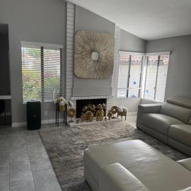 4 bedroom 2 bathroom home، فندق في ايرفين