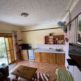 APARTMENT 01 Meadowbrook Home Stade, hotel a Kasaayi