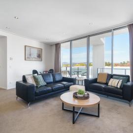 City Pool Stay by Glebe Park and Canberra Centre - Hosted by Canstay